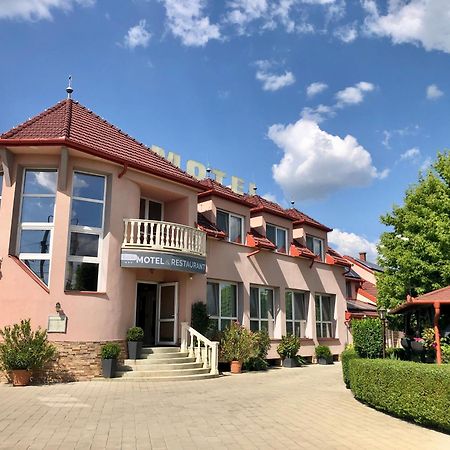 Katalin Motel&Étterem Berettyóújfalu Esterno foto