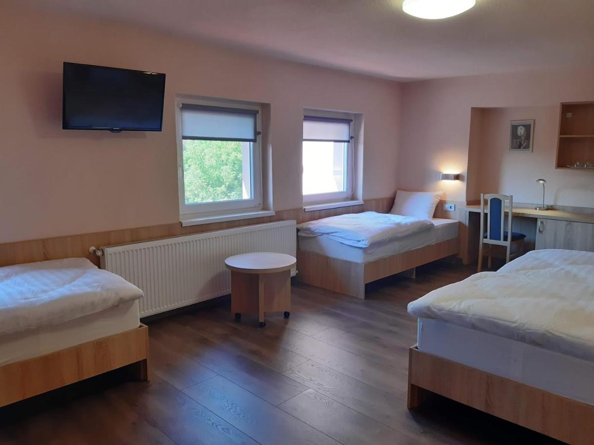 Katalin Motel&Étterem Berettyóújfalu Esterno foto