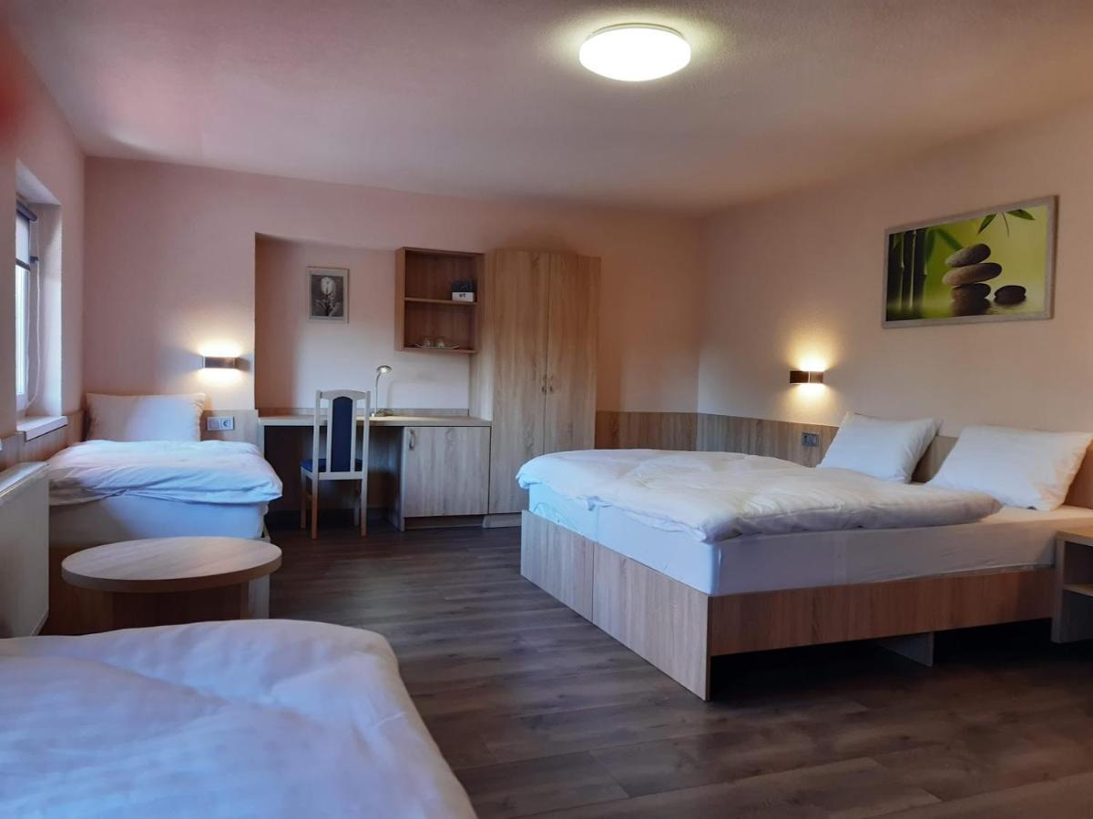 Katalin Motel&Étterem Berettyóújfalu Esterno foto
