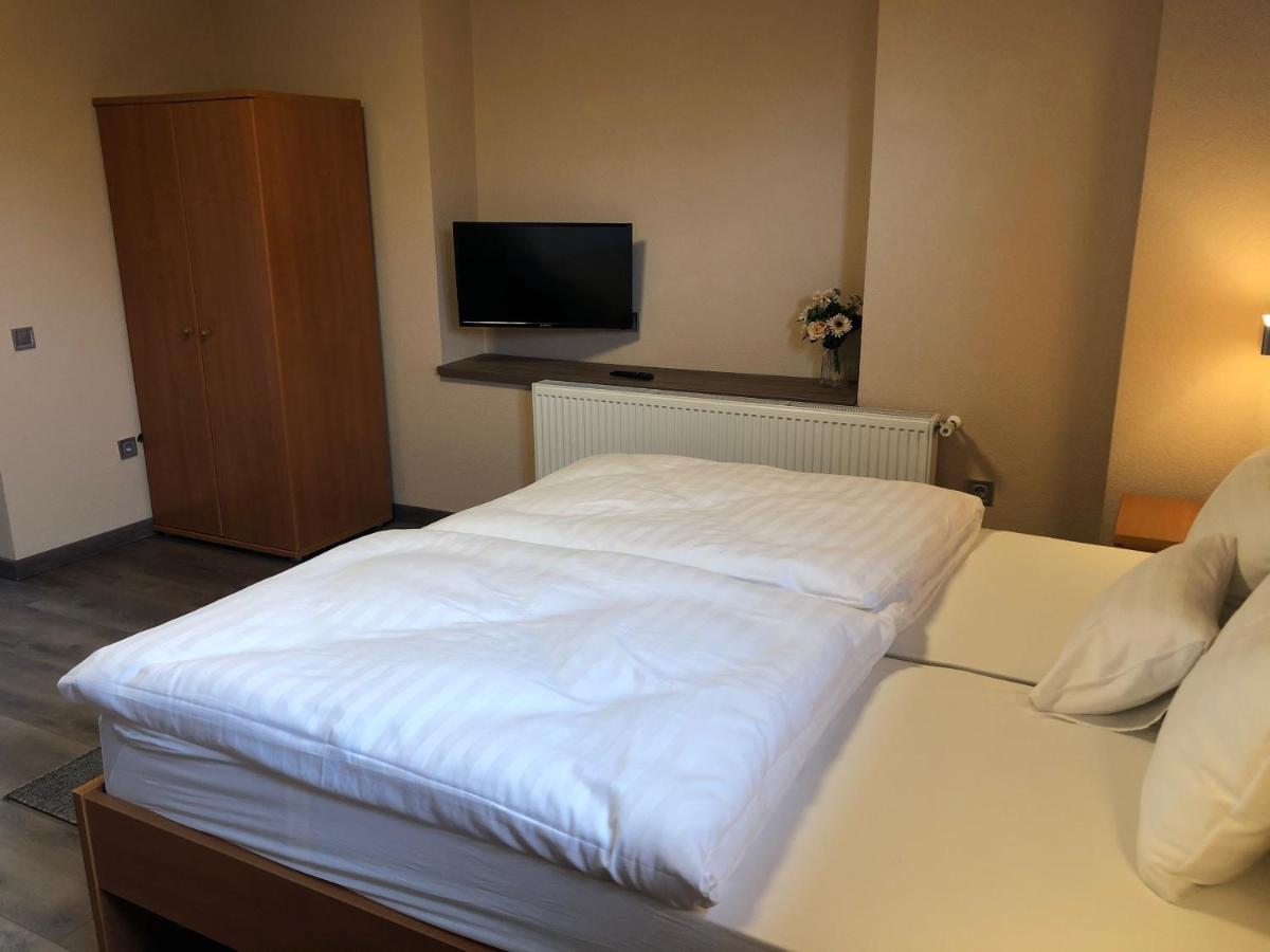 Katalin Motel&Étterem Berettyóújfalu Esterno foto