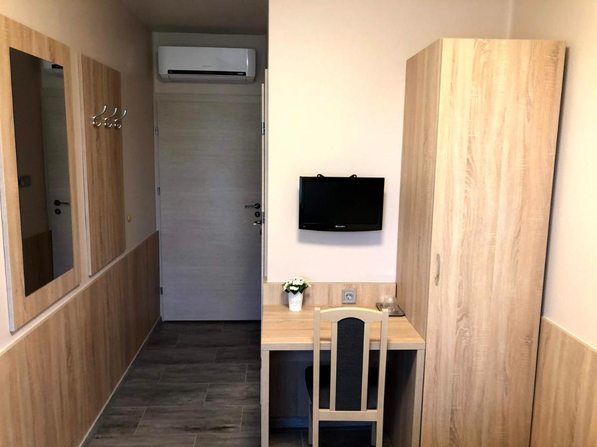 Katalin Motel&Étterem Berettyóújfalu Esterno foto
